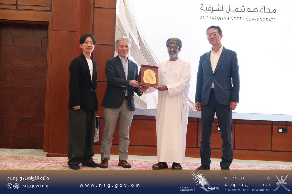 SN_Governor's tweet photo. اختُتم بمحافظة شمال الشرقية البرنامج التدريبي "تطبيقات الاستدامة وأنسنة المدن والتجديد الحضري" بمشاركة 35 متدربًا من مختلف المحافظات،بهدف تعزيز قدرات المختصين في التخطيط الحضري
والتحول الرقمي،من خلال محاضرات وورش عمل وزيارات ميدانية.
حضر الختام د.مدير عام الشؤون الإدارية والمالية https://t.co/5tNEdjLYkR