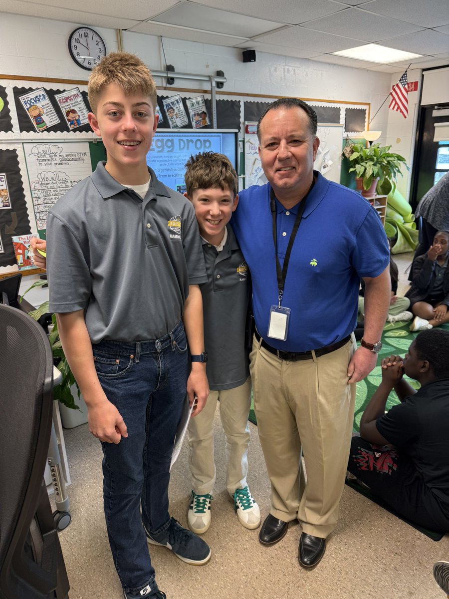 BillPerkins12's tweet photo. Great having the @ExploreJCPS @KammererMiddle students with us @WilderWildcats today! https://t.co/fGx2dPyaIc