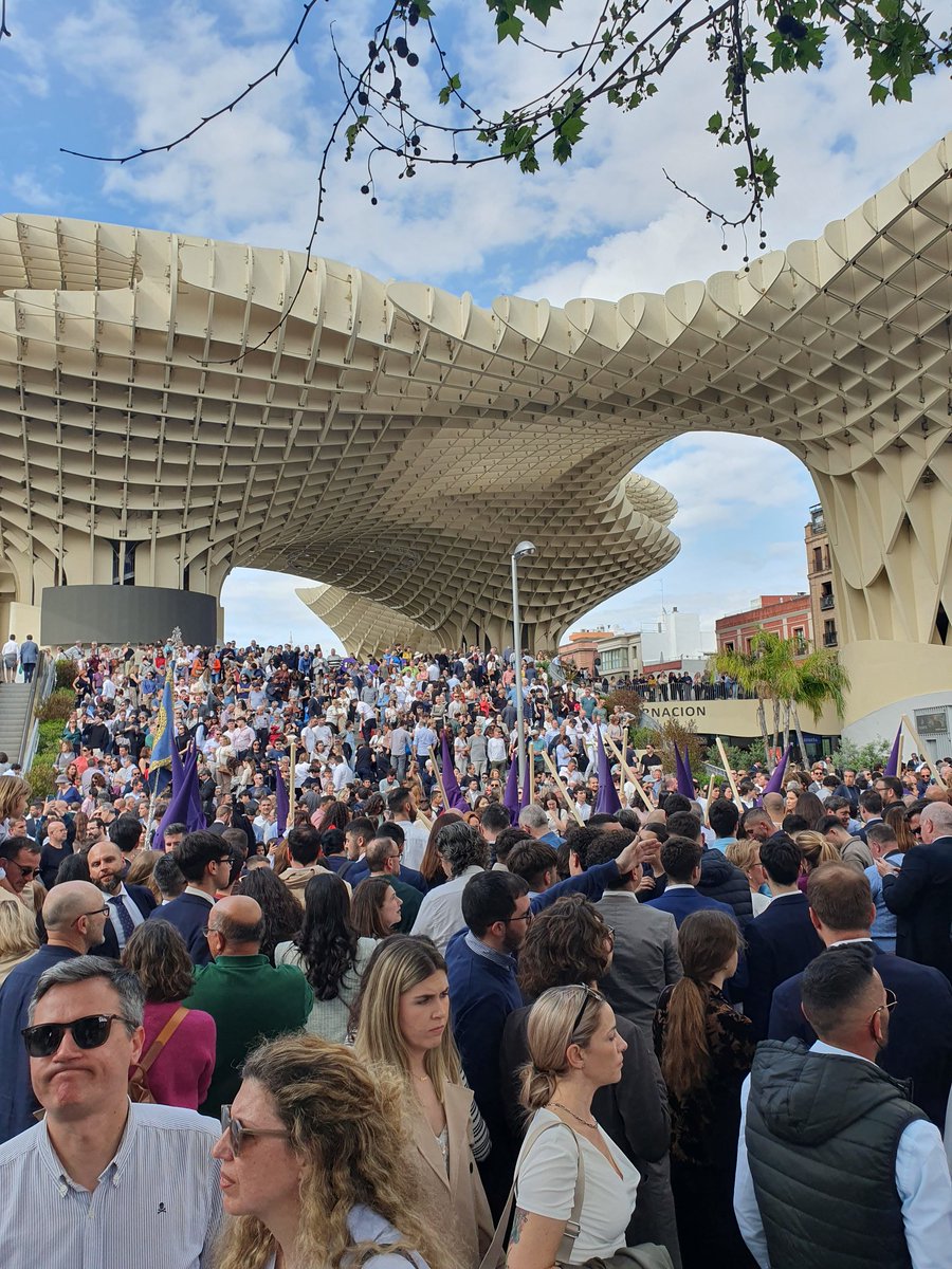 No hay gente en Sevilla ni naá.
