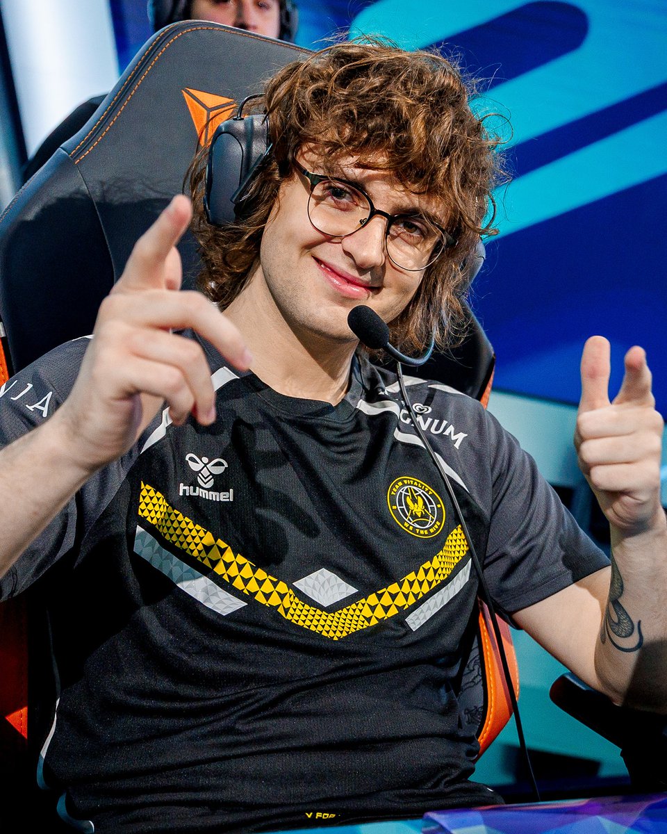 LEC (@lec) on Twitter photo This week <a href="/Nisqy/">Yasin Dincer</a> and <a href="/Carzzylol/">dj carzzy 🐁</a> will join <a href="/DanielDrakos/">Drakos</a> and <a href="/DagdaCasts/">Rob Price</a> on EUphoria! 🎙
Do you have any questions for <a href="/TeamVitalityLOL/">Team Vitality League</a>'s bot lane duo? Let us know in the replies! This week <a href="/Nisqy/">Yasin Dincer</a> and <a href="/Carzzylol/">dj carzzy 🐁</a> will join <a href="/DanielDrakos/">Drakos</a> and <a href="/DagdaCasts/">Rob Price</a> on EUphoria! 🎙
Do you have any questions for <a href="/TeamVitalityLOL/">Team Vitality League</a>'s bot lane duo? Let us know in the replies!