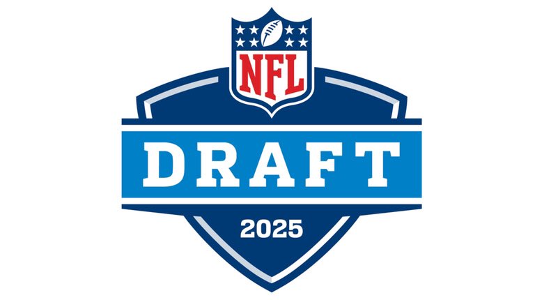 CastorCoby's tweet photo. 🚨‼️We are 1 week away‼️🚨
Get familiar with some of this years prospects with my *FREE* 2025 draft guide below. Viewable on excel and Sheets (excel reccomended)

✅Over 370 players with write ups and grades

✅Cross comparison with 2024 draft guide
#NFLDraft #NFLDraft2025 https://t.co/btD822tfCr