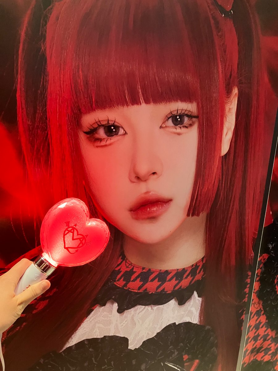 momo_91218's tweet image. AVAMワンマンお疲れ様でした！！

すごい後ろの方であんまり見えてなかったのにこんなに楽しめて迫力あるのAVAMの力すごすぎる😳❤️
心臓きくといつも歌詞刺さってうるうるしちゃうんだけど、生で聴いてほんと涙でした😭‼️
AVAM最高ー！！

#AVAM2周年Zepp
#とうふのぱっつん前髪 
#DevilUp !