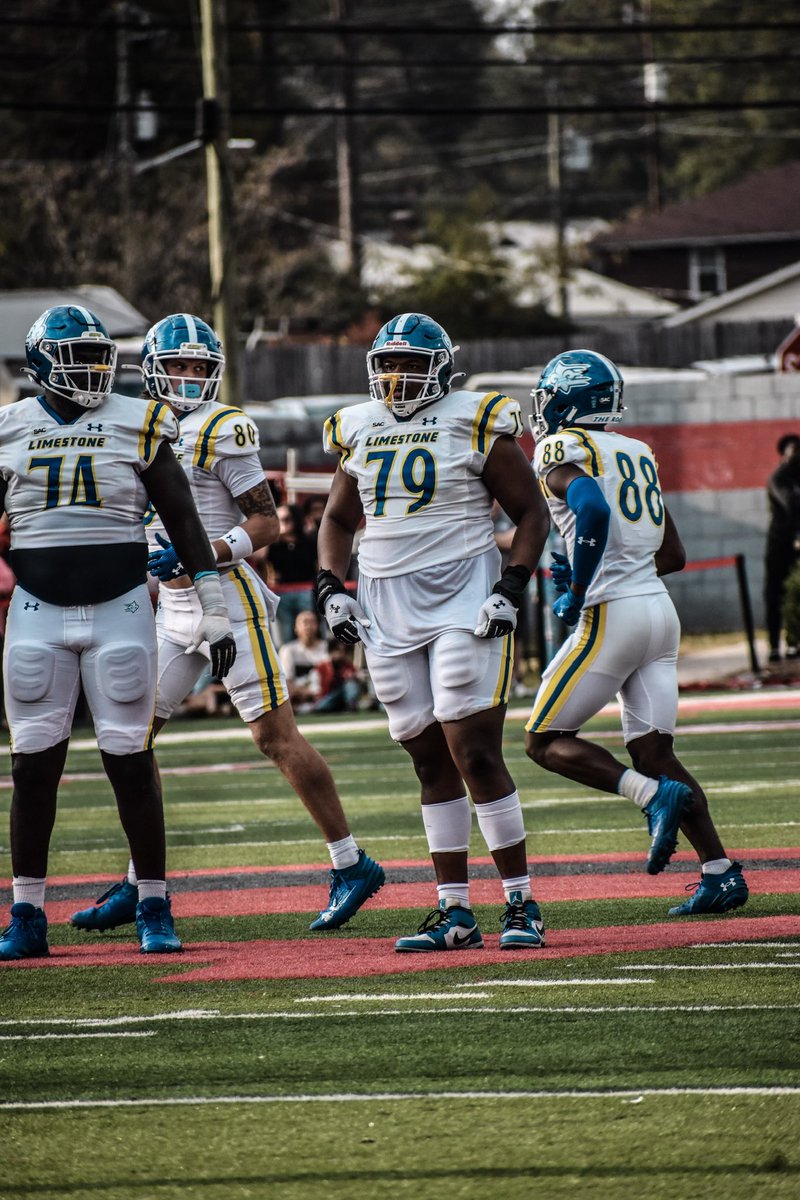 Lou_Magic's tweet photo. With Limestone University being shutdown as a University I will be entering the Transfer Portal with 1 year of eligibility remaining. 🤝🏾
6,5 309 lbs Tackle / Gaurd 2.5 GPA https://t.co/JDlnY72eWj