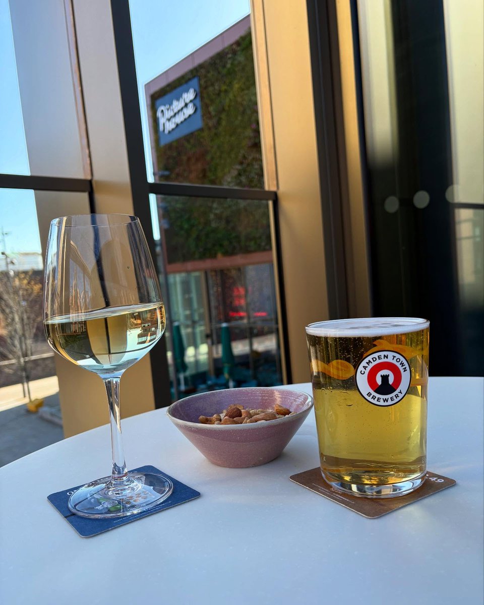 Chester_PH's tweet photo. Wine, a pint, and a bowl of nuts β because popcornβs overrated and youβre classier than that. Available at the CafΓ© Bar, and yes, you can take it into the screen.
#ChesterCinemaVibes #PicturehouseChester #CinemaSnacks #WineAndNuts #PintAndNuts https://t.co/h8cN0pg1DS