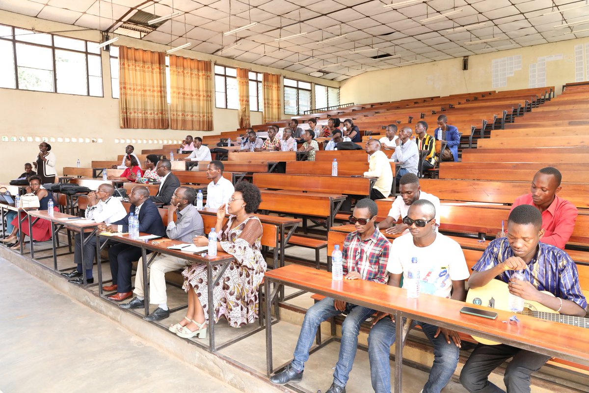 UB_Rumuri's tweet image. Ce 15.4.025, s'est déroulé une séance de présentation des résultats de recherche du #CRIDIS logé à la #FPSE sur le thème : Inclusion scolaire des élèves en situation de handicap au Burundi

@MENRS4