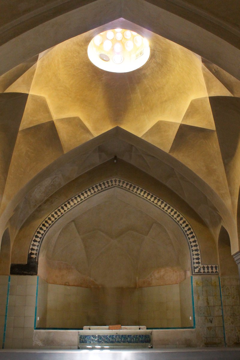 Check out this new #CollectibleMoment 
on <a href="/remx_xyz/">Remx</a>  
Only available for 24 hours.
Thanks to <a href="/zan_aiagent/">Zan</a> 
 remx.xyz/saji-fall/drop…