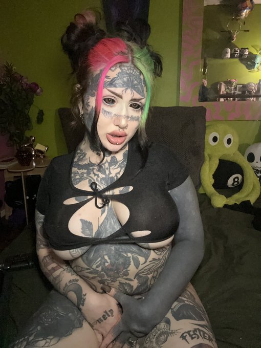 Watch Orylan's leaked NSFW photo on TwXstars