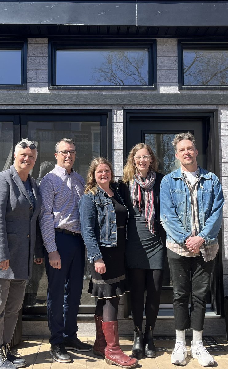 lalalalachica's tweet photo. Congratulations @cmhahkpr #PTBO #townward on your first garden home! Today’s ribbon-cutting and tour showcased a deeply affordable secondary suite-housing option, ready for a first tenant. Thanks for sharing the story, #CMHA. @alexbierk https://t.co/jFASeeJZZ1