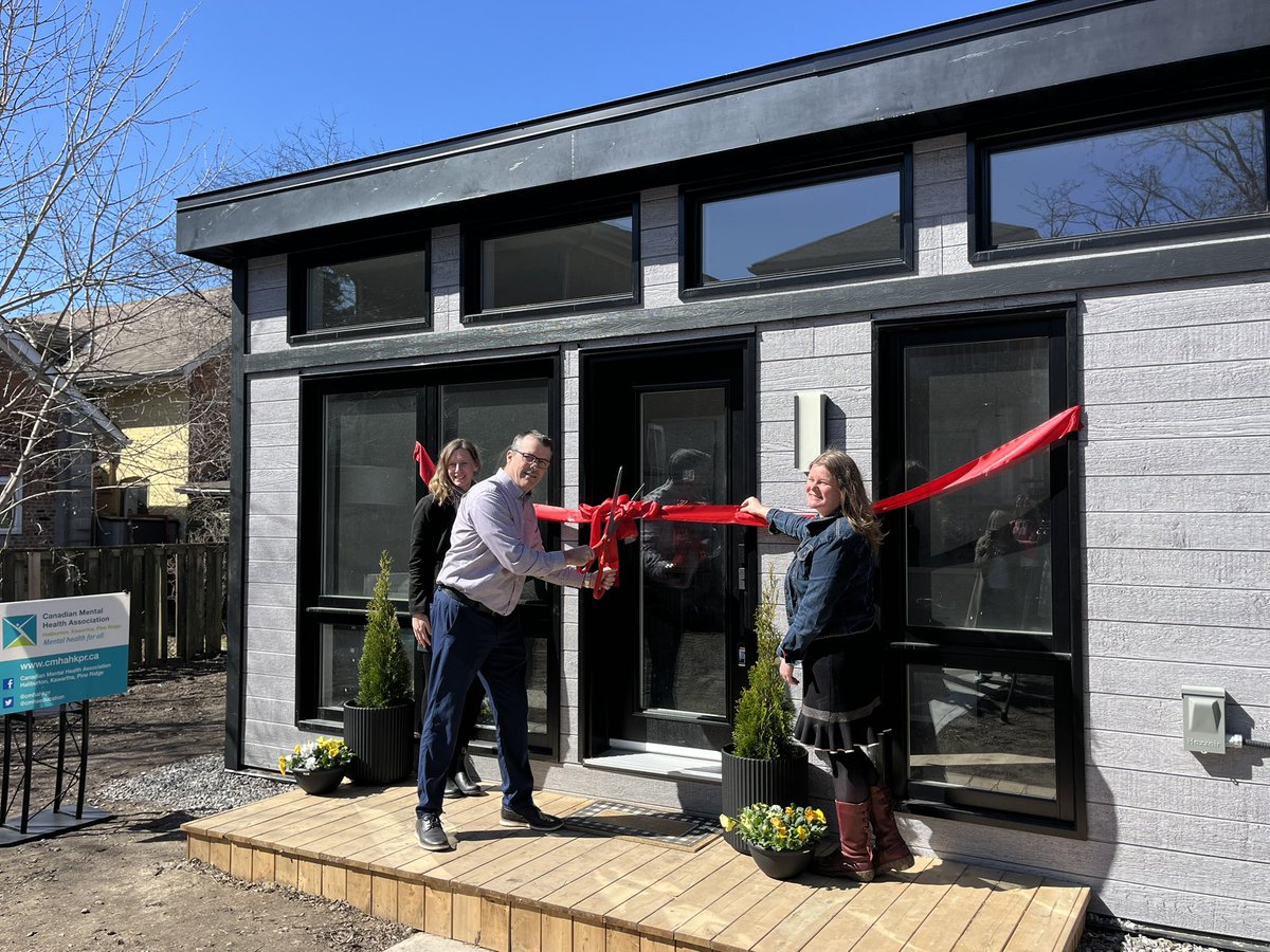 lalalalachica's tweet photo. Congratulations @cmhahkpr #PTBO #townward on your first garden home! Today’s ribbon-cutting and tour showcased a deeply affordable secondary suite-housing option, ready for a first tenant. Thanks for sharing the story, #CMHA. @alexbierk https://t.co/jFASeeJZZ1