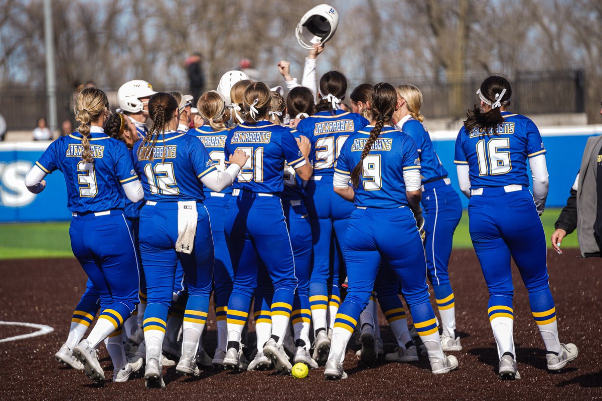 Home at Jerald T. Moriarty Field! 💙

The @GoJacksSoftball series against NDSU this weekend has been adjusted due to expected weather. 
4/18 » 2pm
4/19 » 1pm &amp; 3pm

#GoJacks 🐰