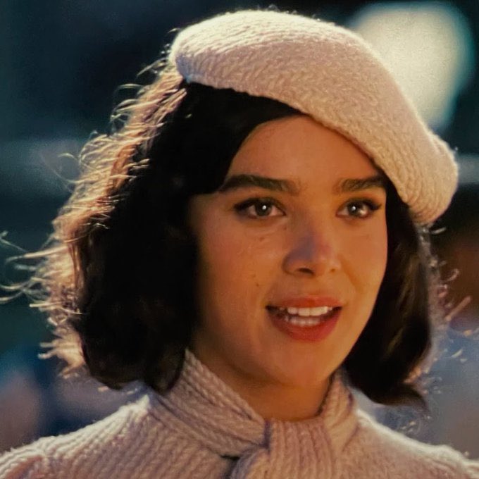 hailee steinfeld as mary in sinners