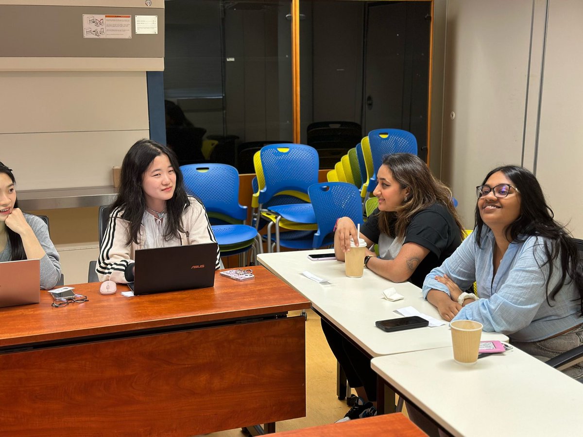 HKPolyUEEE's tweet photo. On April 8, EEE held a public speaking and debate workshop led by Shakran Salekin. Participants learned to express themselves confidently and improve their skills through interactive exercises. Thanks to everyone who joined us! https://t.co/NLpguq4Dr1