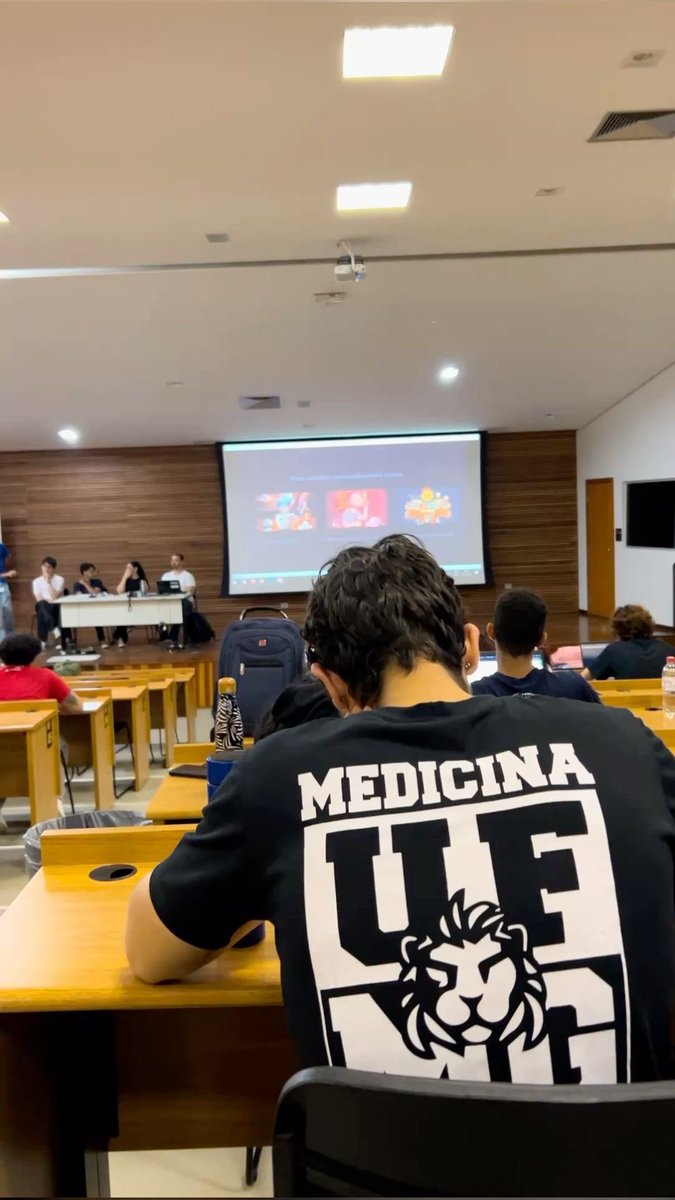 saturn_stdy's tweet image. lembrete pra mim mesma: é assim que você vai estar no próximo ano