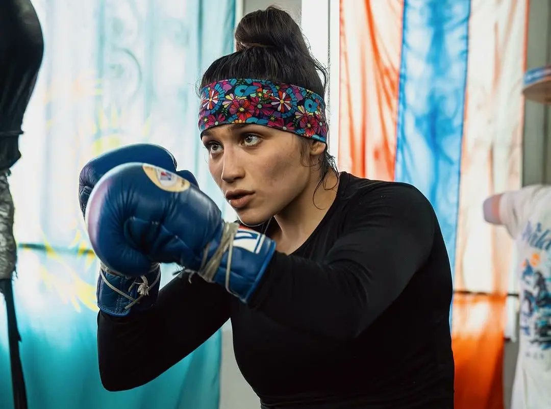 Compelling Fight Week Read on Future World Champion <a href="/righthookroxy/">Roxy🖤</a> via <a href="/ManoukAkopyan/">Manouk Akopyan</a> for <a href="/ringmagazine/">Ring Magazine</a> 
Read &gt;&gt; ringmagazine.com/en/news/right-…