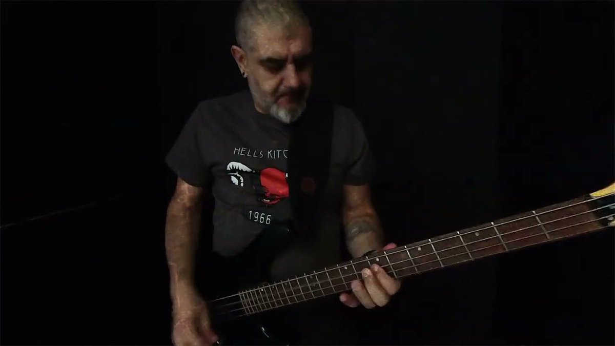 This is the bass playthrought of the track ‘Under The Moonlight’ by Quemasantos.

youtu.be/yO68_a1oj9o?si… 

More information here: 
quemasantos.com
quemasantos.bandcamp.com
On Social Media: <a href="/quemasantos1/">Quemasantos</a>