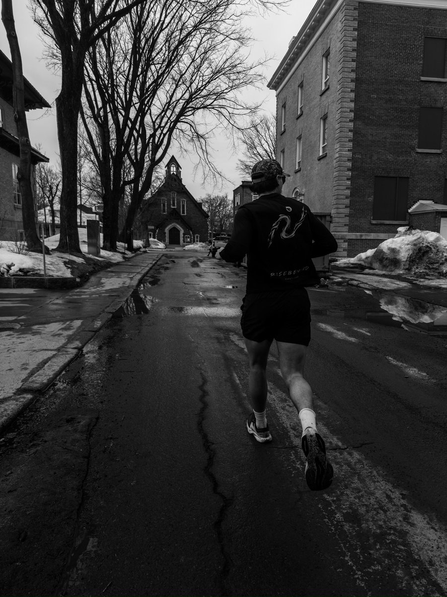 Lifestyle of runner forever.

Best way to build a powerful mindset.

Pain is temporary, the joy will be visionary.