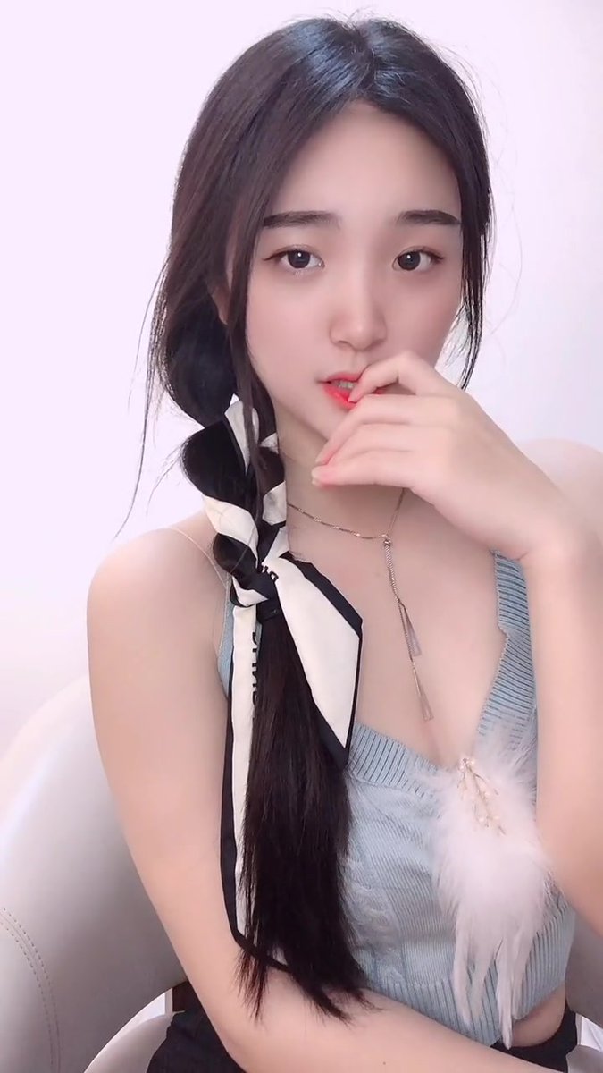 huizhou002's tweet photo. 晚上开始上课啦🌹

好久不见是不是特别想念呀😬

喜欢我的宝宝晚上不见不散😘 https://t.co/SSSVXriaLc