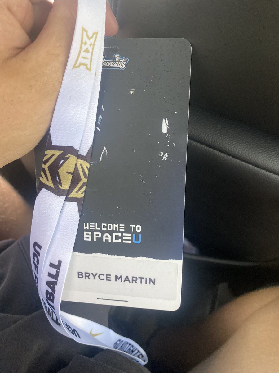 Had an amazing time at UCF spring practice thank you <a href="/coachdicunto/">Coach Sauce</a> for the opportunity in bringing us <a href="/Diondraecampbe2/">Coach Campbell East Ridge Knights Football</a> <a href="/donnieburchfiel/">Coach Burchfield</a> <a href="/ERHSFB/">East Ridge Knights Football ⚔️🛡🗡</a>