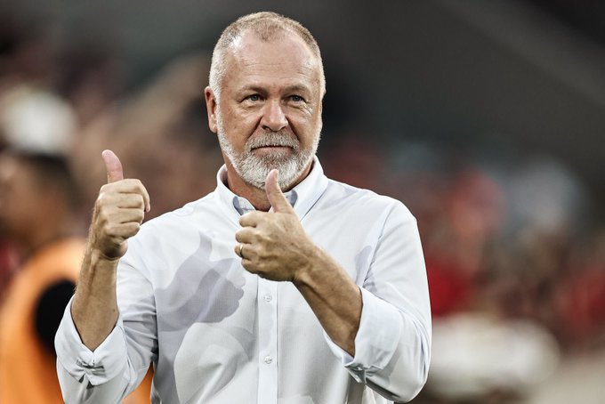 soccergfbpa's tweet photo. 🚨🚨🚨

Mano Menezes é um nome que surge com força para comandar o Grêmio na casamata.

🗞 @eduardogabardo https://t.co/5luBRnXxNC