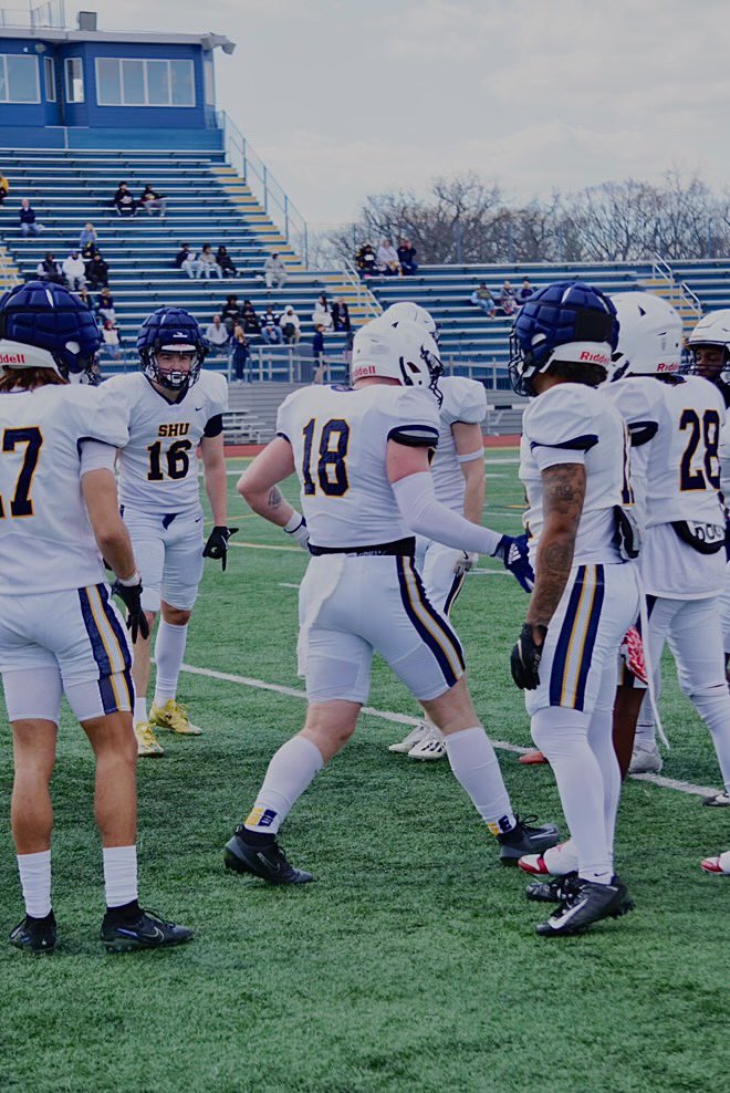SienaHeightsFB's tweet image. What a great way to end a Spring!!
We wanted to thank everyone who was able to make it out to our Spring Game this past Saturday afternoon!
2025 Season ⏳……
PC: @_gracewetzel_
#ONE💛💙 #JoinTheHunt🐺#FearTheHalo💫