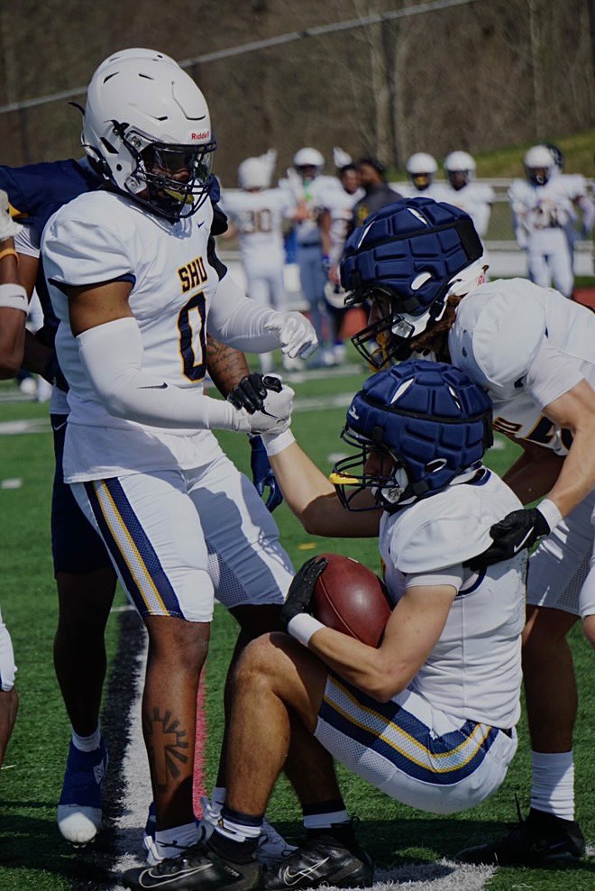 SienaHeightsFB's tweet image. What a great way to end a Spring!!
We wanted to thank everyone who was able to make it out to our Spring Game this past Saturday afternoon!
2025 Season ⏳……
PC: @_gracewetzel_
#ONE💛💙 #JoinTheHunt🐺#FearTheHalo💫