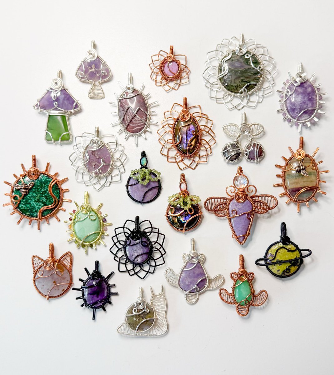 mildhippie's tweet photo. the crystals             🍵🪻🌿          the pendants

“lavender matcha” collection coming Friday (tomorrow) 4/18 at 8pm eastern time <3 https://t.co/sU1NJAwo1Q