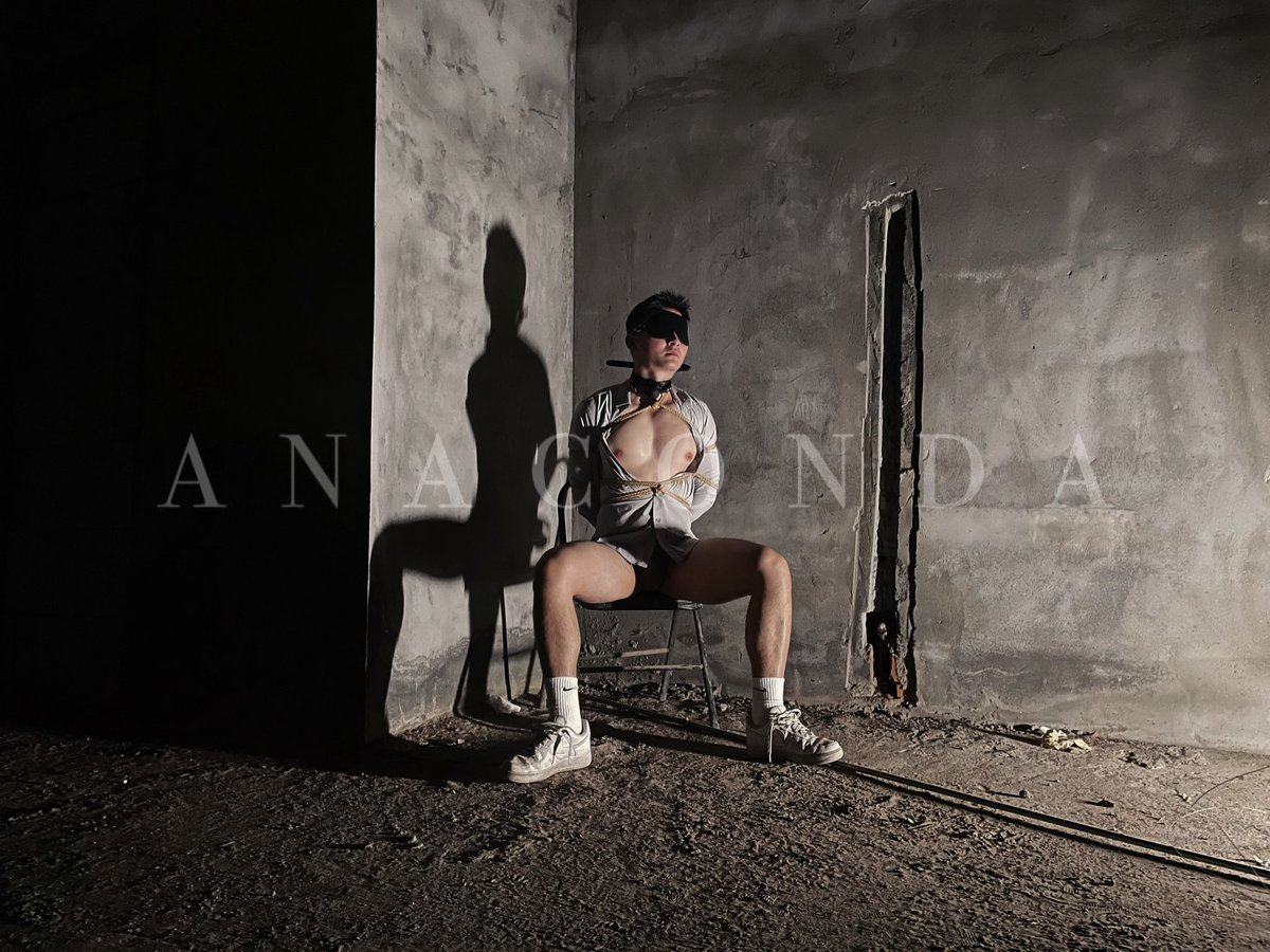 【湿乐园】

漂流欲室

出镜：<a href="/xhn1069/">路过</a>