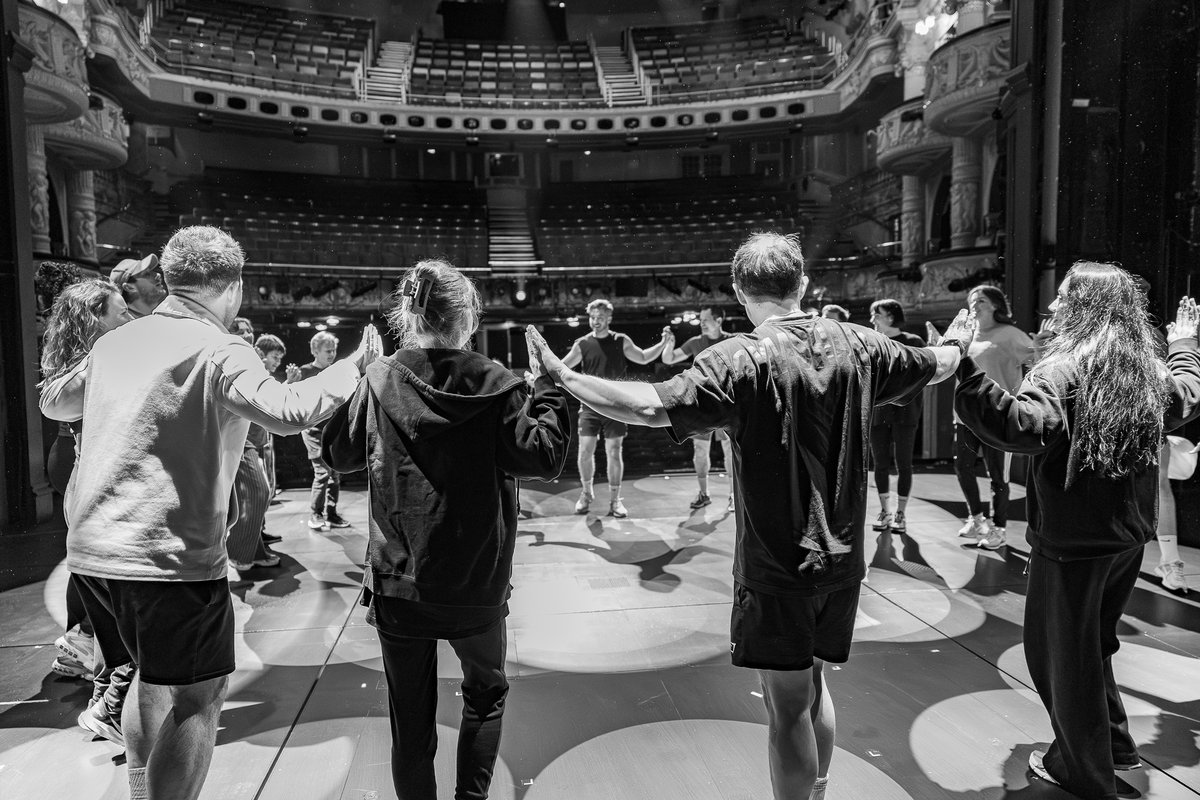 Mrs. Doubtfire UK tweet media