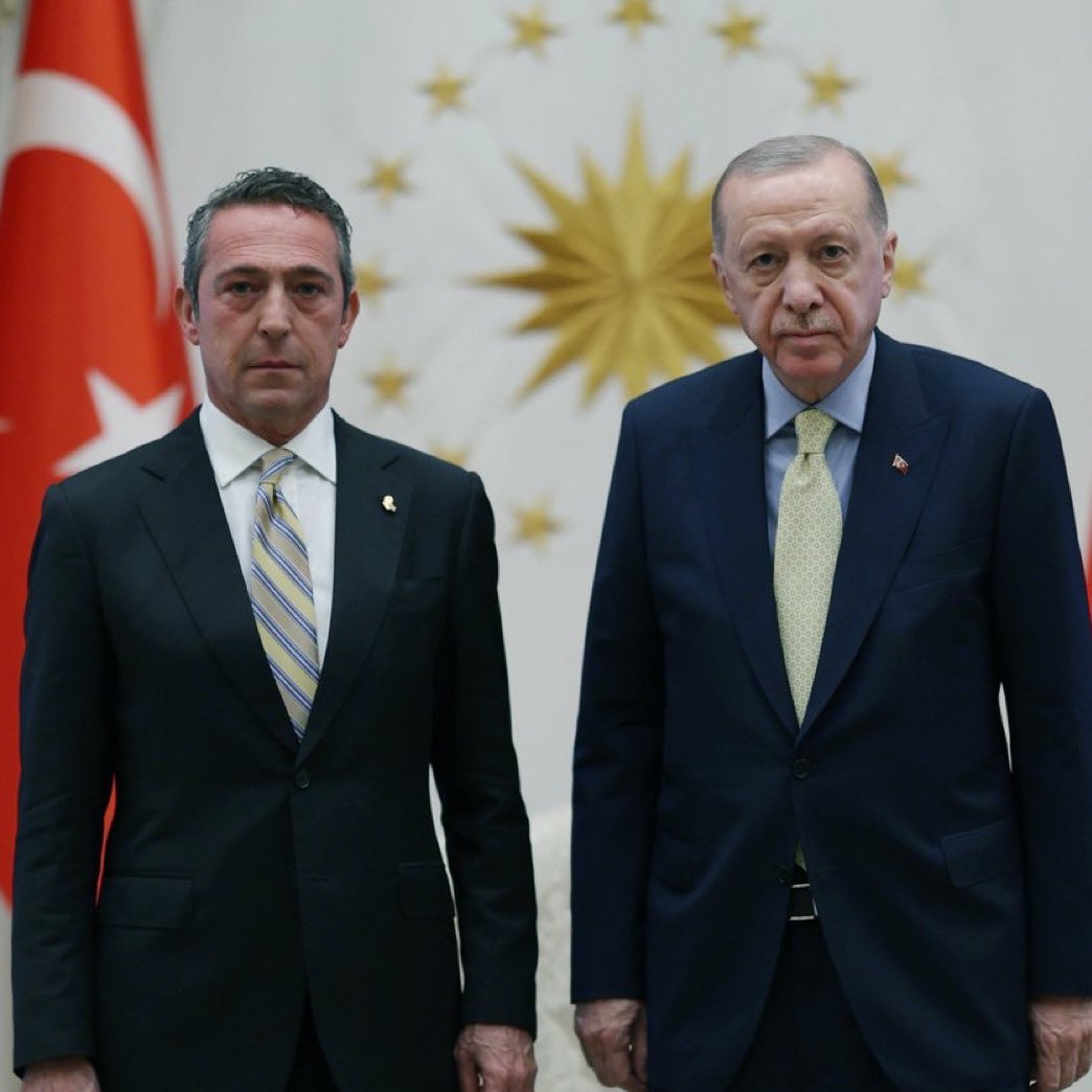 yescontextfb's tweet photo. İkisinden birini istifa ettirme şansınız olsa hangisi olurdu? https://t.co/NVUzHa5ix9