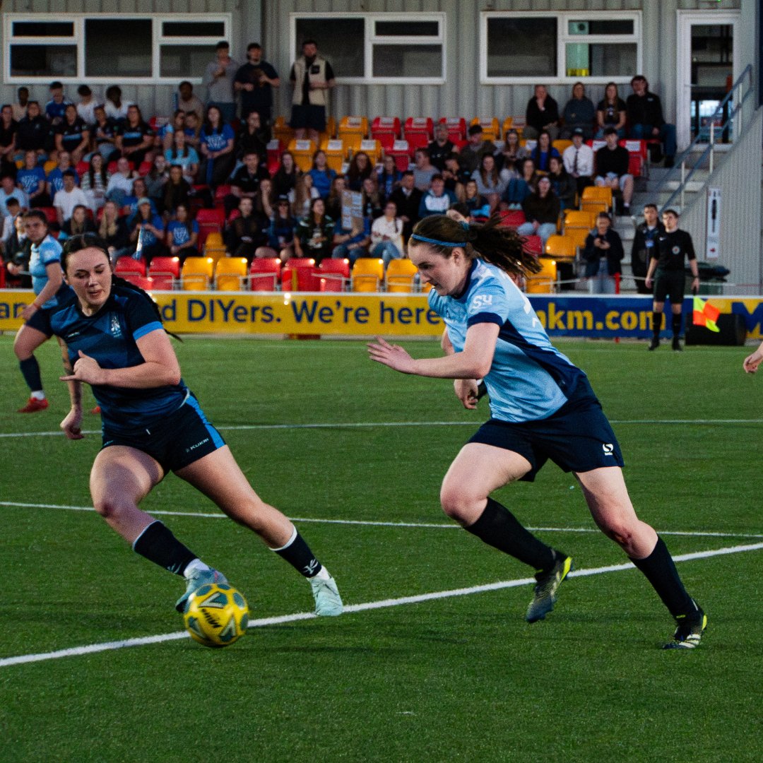 That moment when you combine your passion with your future career. 🎓🌟 

📢 Meet, #GlosStudent, Gillian who is studying MA Sports Communications and Digital Media 👉 bit.ly/3Escg9O

Turn your passion into purpose at #UoG.💫💙  bit.ly/3FDHs2a
#TeamGlos