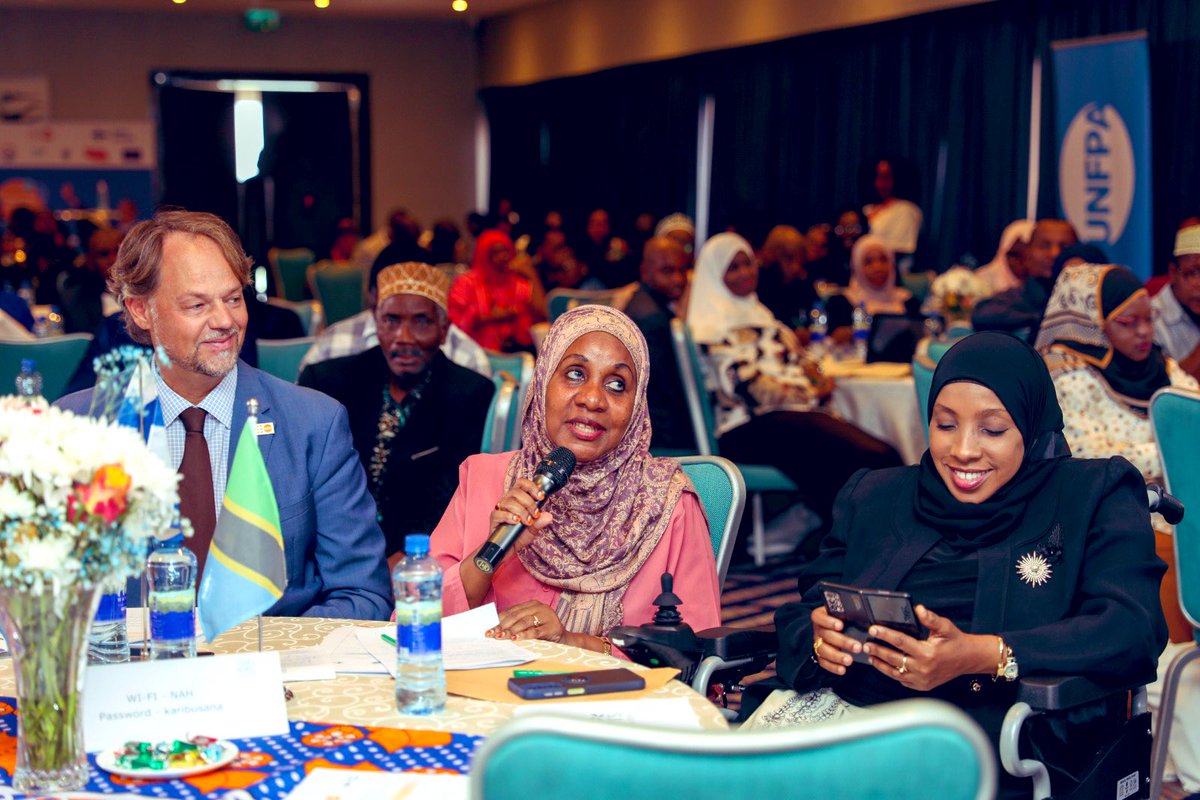 MarkB_Schreiner's tweet photo. ✊Chaguo Langu Haki Yangu: My Rights My Choice

Grateful to PS Abeida R Abdalla, PS Maryam Juma Saadala
&amp; regional authorities for leading #UNFPA program review..

..showcasing achievements, best practices &amp; knowledge sharing.

🙏 Supported by #Finland 🇫🇮 https://t.co/vfDMebmbUg
