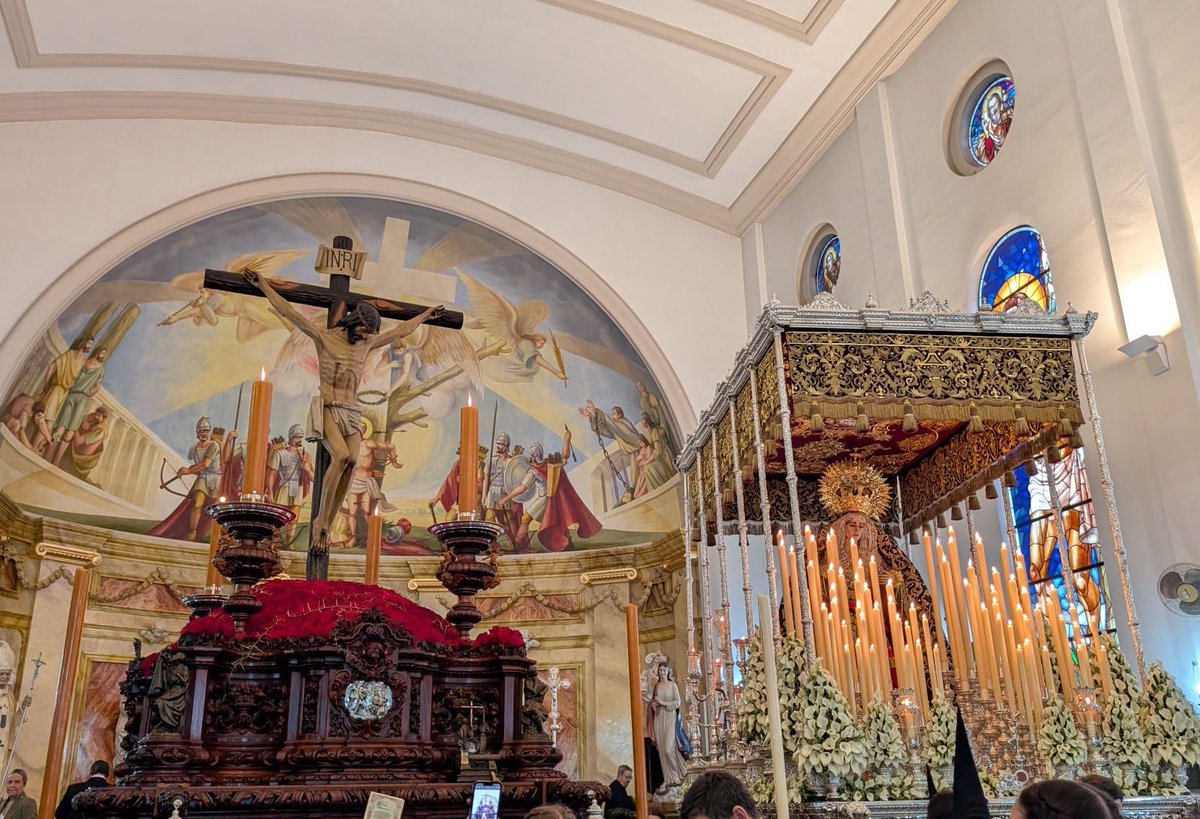 Como cada Martes Santo 🖤