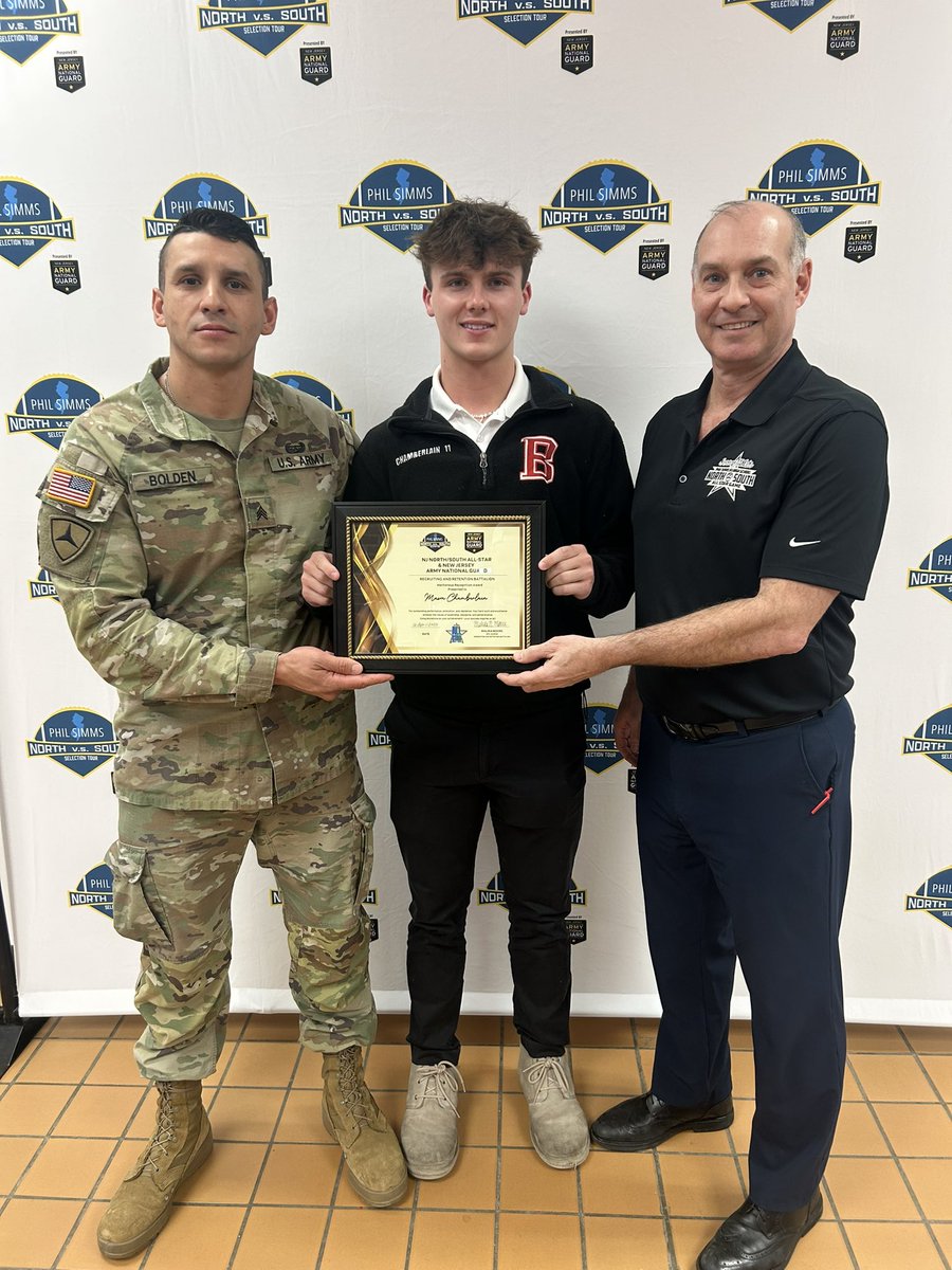 njnsfootball's tweet photo. The NJ Army National Guard Selection Tour makes its way to Belleville high school for honor Mason Chamberlain!

#nationalguard #njarmyguard #jointheguard #goarmy https://t.co/Y9h03zVtC8