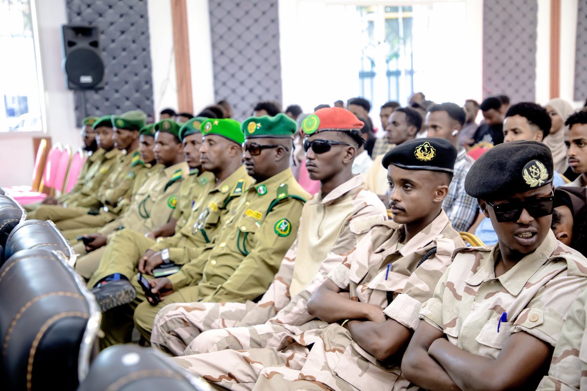 SomalilandZ's tweet photo. #SIZ warmly congratulates all the students who have successfully completed the #training programs offered by the center.
More than 280 students received training in technology programs
The #Ministry of ICT remains committed advancing technology skills among the youth and armies. https://t.co/8ljbpCpIqI