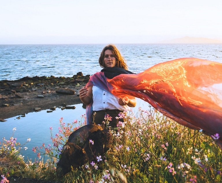 mp3hugger (@mp3hugger) on Twitter photo The epic indie folk sweep of a <a href="/LizzyDutton/">Lizzy Dutton</a> track.
mp3hugger.com/2025/04/lizzy-…
#lizzydutton #indiefolk The epic indie folk sweep of a <a href="/LizzyDutton/">Lizzy Dutton</a> track.
mp3hugger.com/2025/04/lizzy-…
#lizzydutton #indiefolk