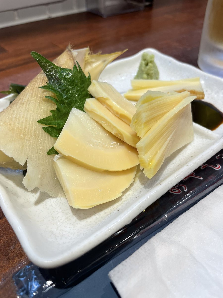 Its_namami_'s tweet photo. 若竹のお刺身うまい
今週もあと一日ニョッキッキ〜
#���
#竹の子
#竹の子竹の子ニョッキッキ
#小学校
#先生
#のびしろしかないわ https://t.co/LVaL28CmL5