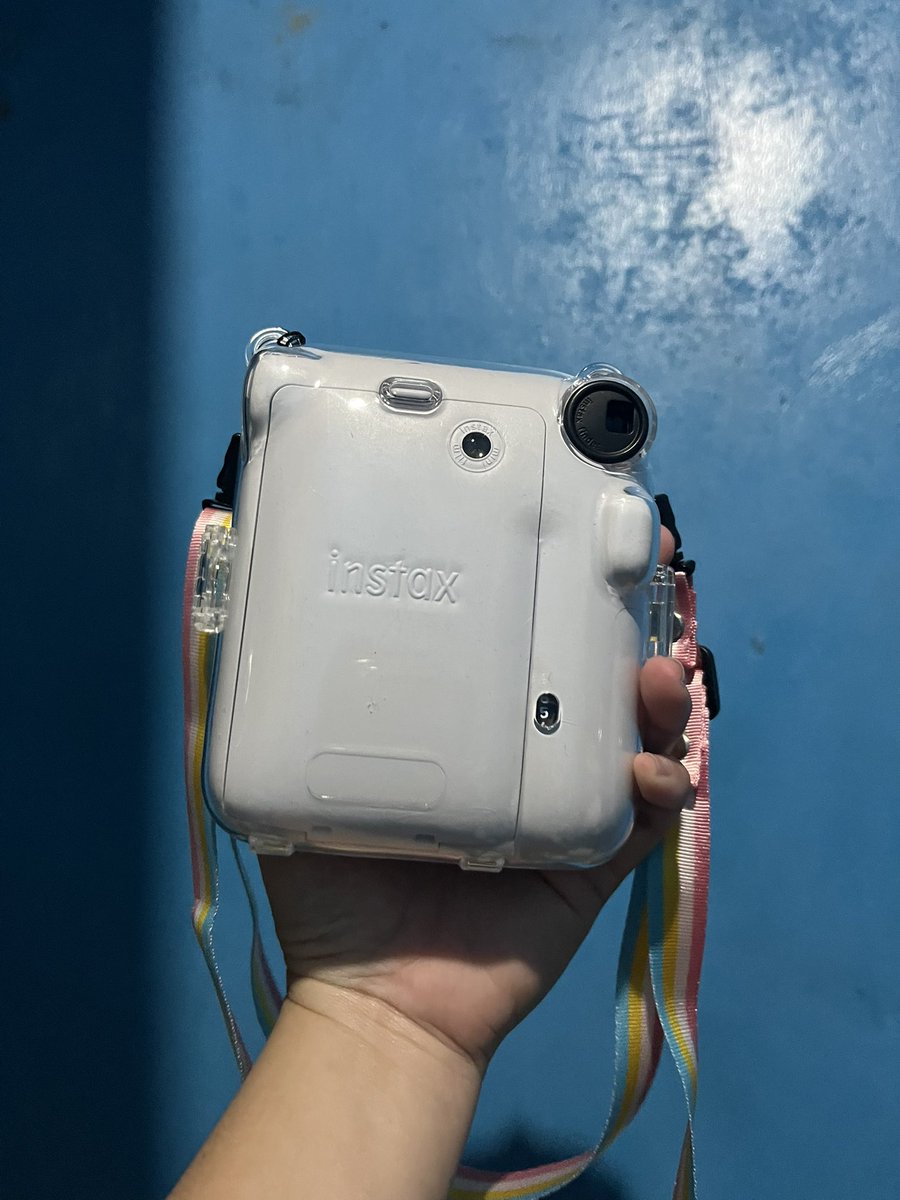 Boosimjung's tweet photo. instax mini 12 
FOR SALE / WTS / LFB 
Instax Mini 12 
3200
Inclusions : 
Box 
Camera 
Hard Case
Battery 
Reason for Selling : Will switch to digi cam
Loc : Caloocan/SJDM/MEYCAUAYAN https://t.co/MGoftGPzUd