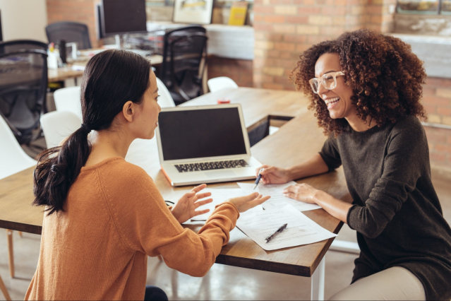 CharissaMesser's tweet photo. My favorite is #4, Transparency and goal alignment. Meaningful partnerships create long-term value and set you apart from competition. Learn how fostering trust and embracing active reframing can help you build strong, lasting relationships.🦋 https://t.co/pcGJhqUTt4 https://t.co/Yz8aQkyvnH