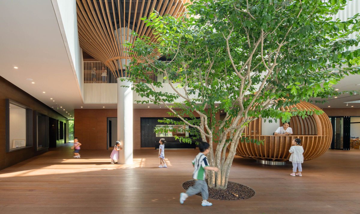 Archello's tweet image. HIBINOSEKKEI’s (@youji_no_shiro) Cheer Kindergarten reimagines a compact urban site through spatial reuse and natural materials. 
buff.ly/7HkGoqx

#BambooArchitecture #AdaptiveReuse #NaturalPlaySpaces