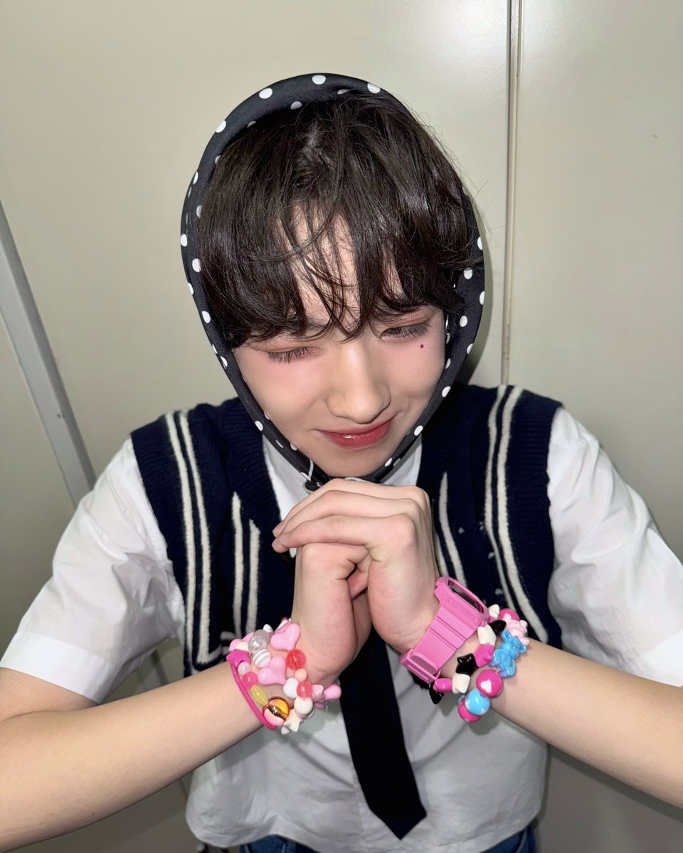 시즈니 오늘 팝팝 첫방송이었는데 어땠어요?
첫방송이라 좀 긴장도 했는데 시즈니분들이 많이 응원해주셔서 재밌게 할 수 있었던 것 같아요
내일도 화이팅하겠습니다아!!

#SAKUYA #사쿠야 #サクヤ  
#NCTWISH #poppop
#NCTWISH_poppop