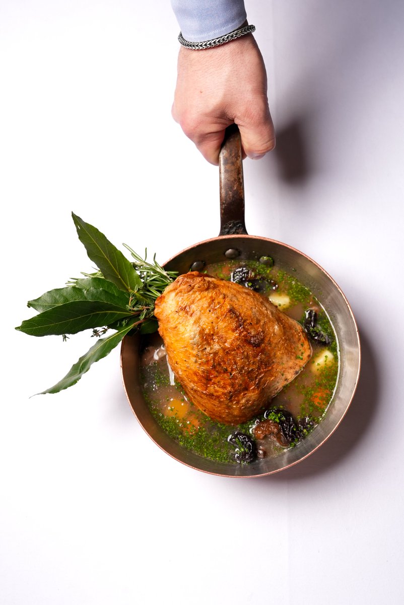 Enjoy a special recipe from Richard’s kitchen: Pot Roast Chicken with Smoked Bacon and Prunes - a comforting, elegant dish perfect for Easter. Slow-cooked with spring vegetables, fresh herbs, sweet prunes, and smoky bacon, it’s a celebration in every bite.
tinyurl.com/4phttk76