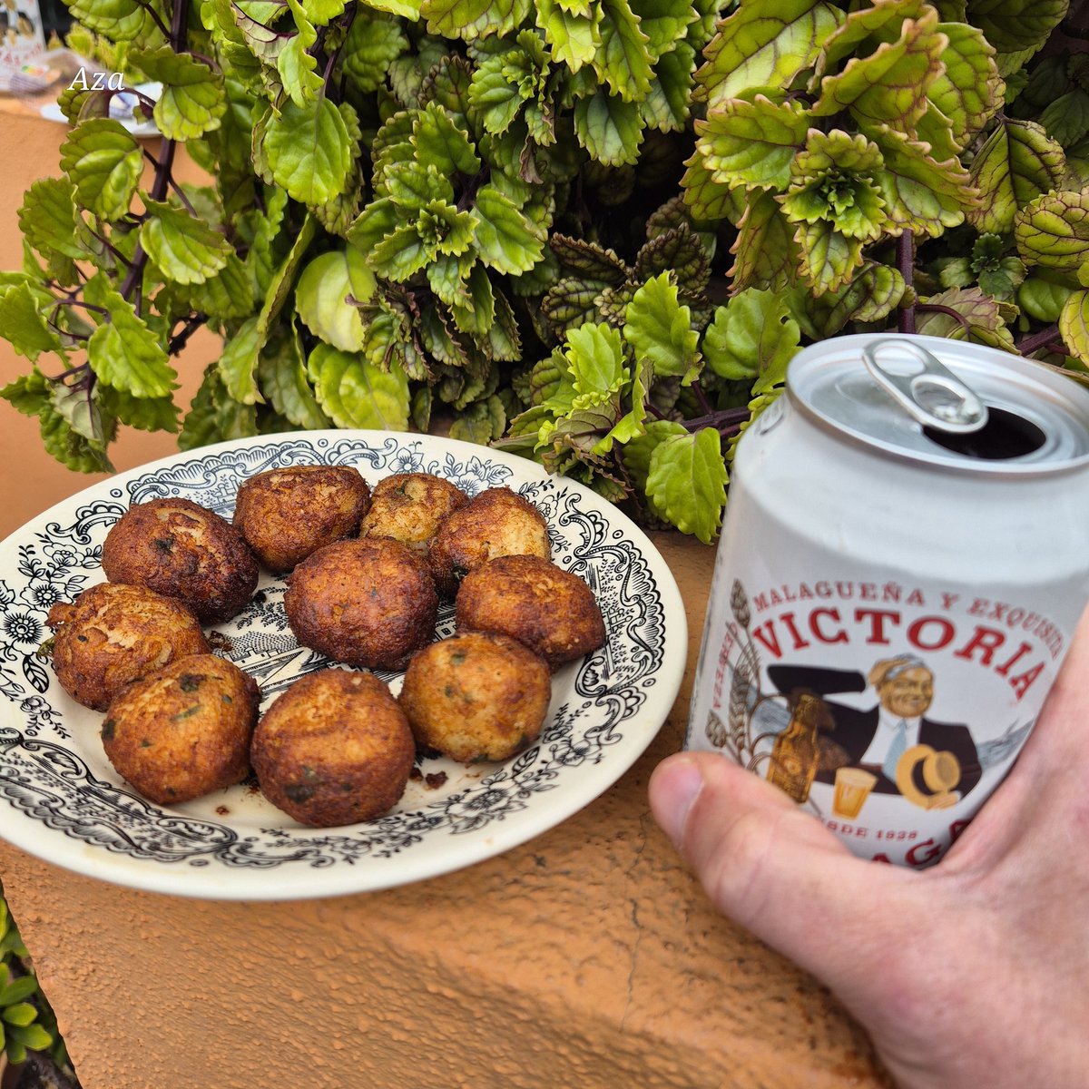 Es Jueves Santo y tocan de bacalao y gambas en el #aperitivotime