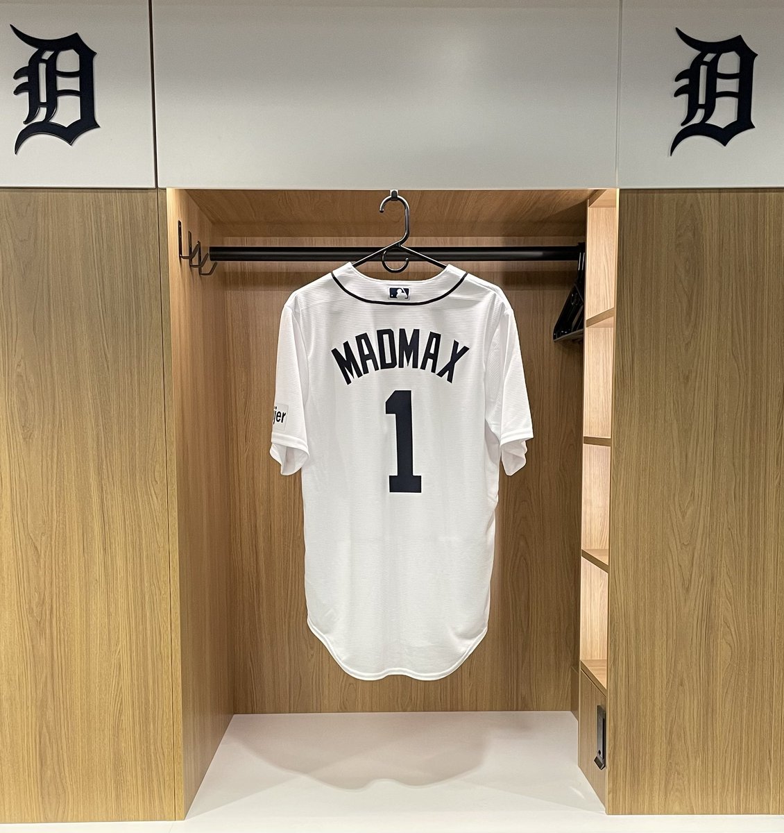 Jordan Field (@field_jordan) on Twitter photo The fastest man at the 2025 NFL Combine is from West Bloomfield, Michigan and he’s throwing the 1st pitch tonight at Comerica Park. 
#RepDetroit #OnlyWB ⚓️🏈🐊
<a href="/MHairston22/">MadMax ¹ᵏ</a> | <a href="/ZHilbs/">Zachary Hilbers</a> The fastest man at the 2025 NFL Combine is from West Bloomfield, Michigan and he’s throwing the 1st pitch tonight at Comerica Park. 
#RepDetroit #OnlyWB ⚓️🏈🐊
<a href="/MHairston22/">MadMax ¹ᵏ</a> | <a href="/ZHilbs/">Zachary Hilbers</a>