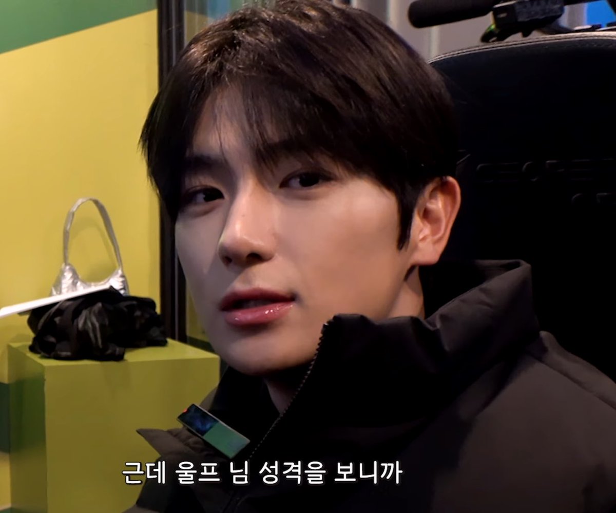 lovely_2467's tweet photo. ljh 진짜잘생겼어 https://t.co/uhT98D2ZaH