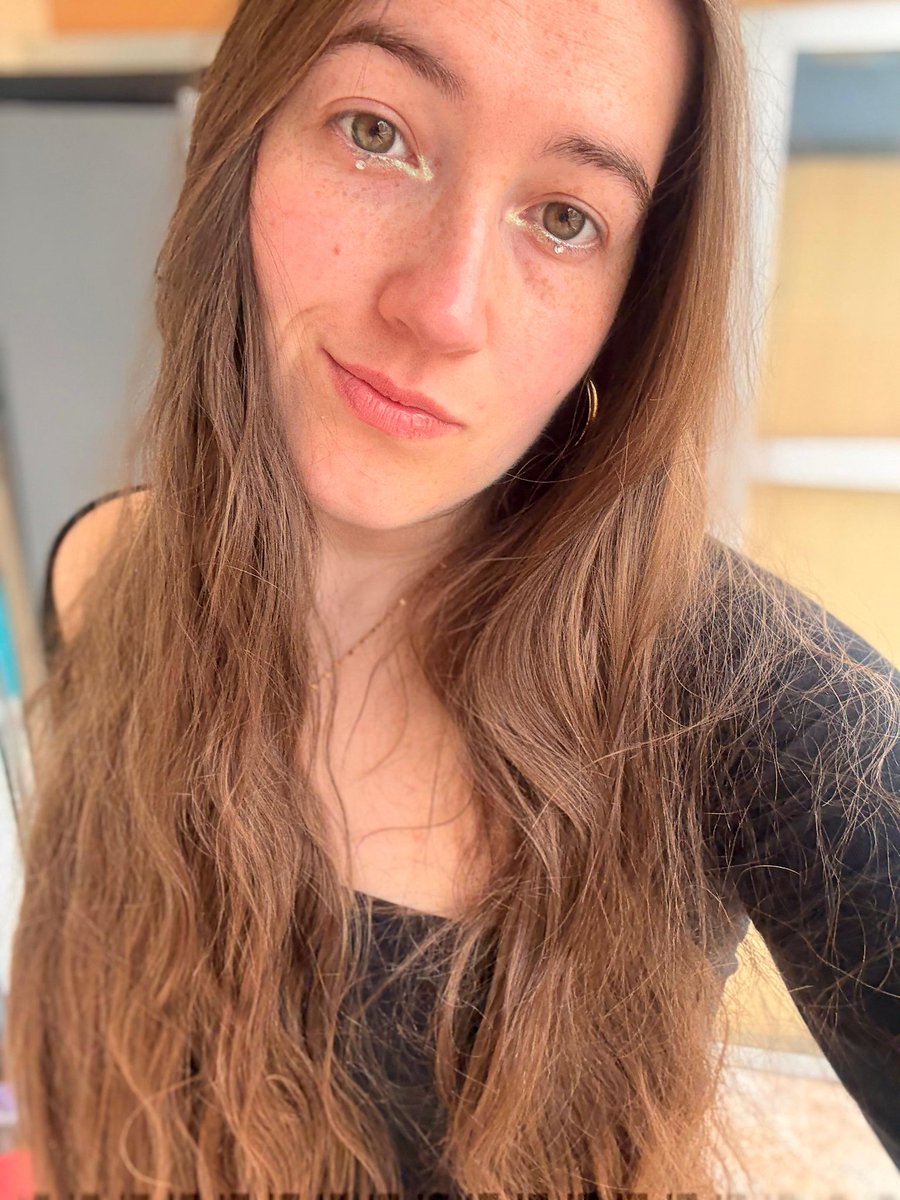 fhyable's tweet image. em veig cuteee .-.