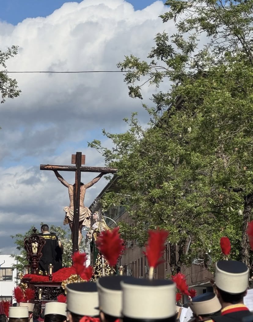 Agradecemos a la Banda de Cornetas y Tambores del Stmo. Cristo de la Expiración de Quesada por su excelente acompañamiento musical a Nuestros Titulares en la tarde del Miércoles Santo. Valoramos su comprensión ante el hecho de sorprendernos la lluvia, débil, durante el recorrido.