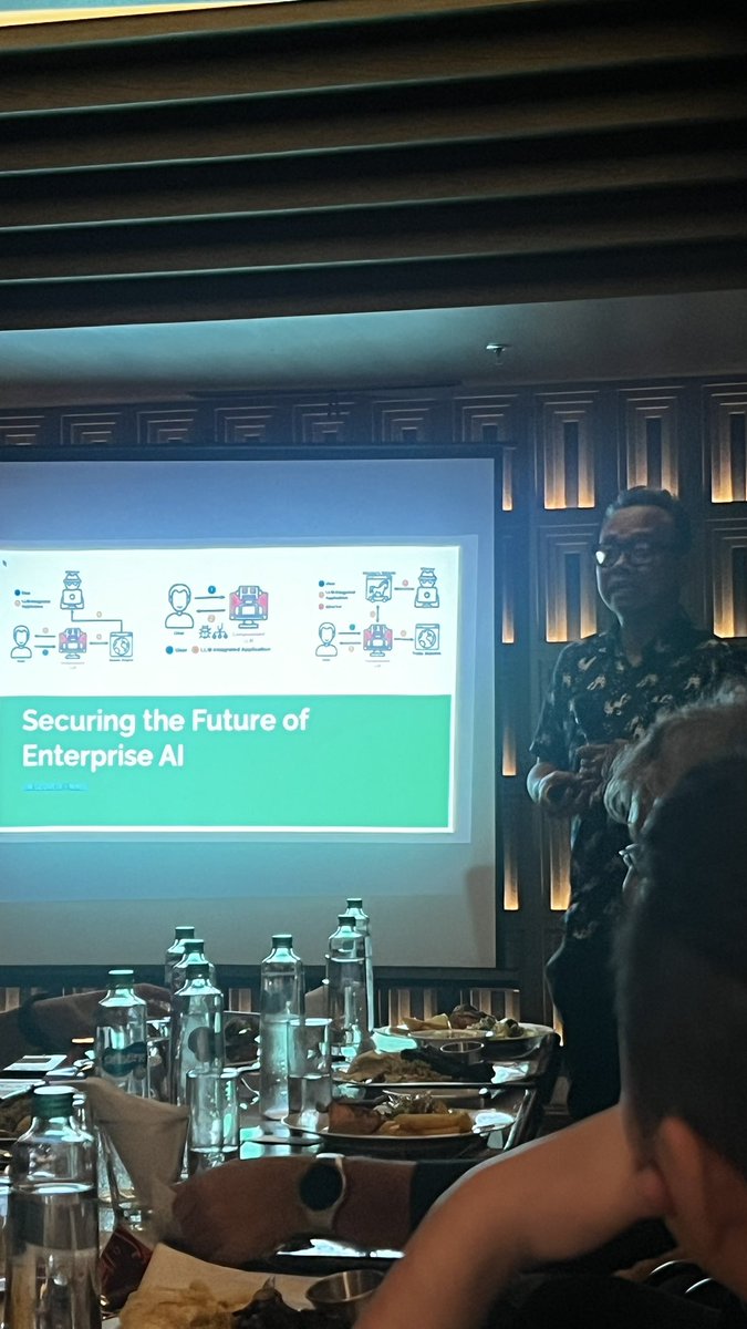 Dari presentasi <a href="/geovedi/">Jim Geovedi</a> ini gue belajar kalo di LLM ada security hole yang namanya prompt injection 🤔