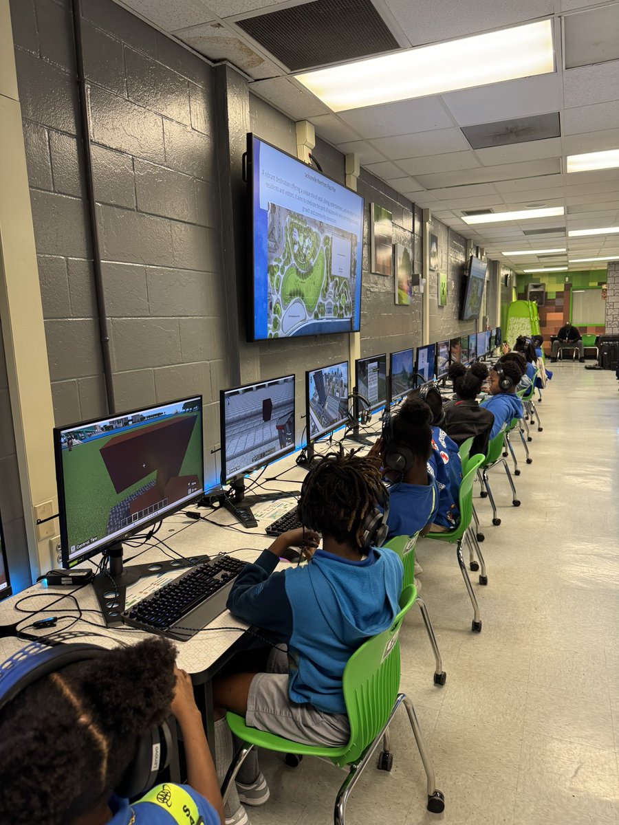 DCPSMinecraft's tweet image. Can’t wait to see what @DuvalSchools students design in the New @PlayCraftLearn Jax City Build Challenge 🏗️⛲️