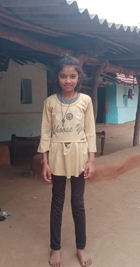 Abhedya2015's tweet photo. We extend our heartfelt thanks to Shashidhar Jayaram ji for generously supporting Ritika Kanash by contributing towards her annual school fee. Ritika, a bright student of Class 6, from Kekadiya, can now continue her educational journey without any interruptions in the coming year https://t.co/GxtvDML52w