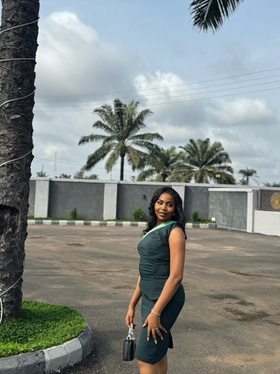 joycee_xo's tweet photo. Got inducted into the radiography profession yesterday. 
Emerged as the 4th Best Graduating student.
Emerged as the best in computed Tomography(CT)
In all, God did ✅✅ https://t.co/42ARKOu5sS